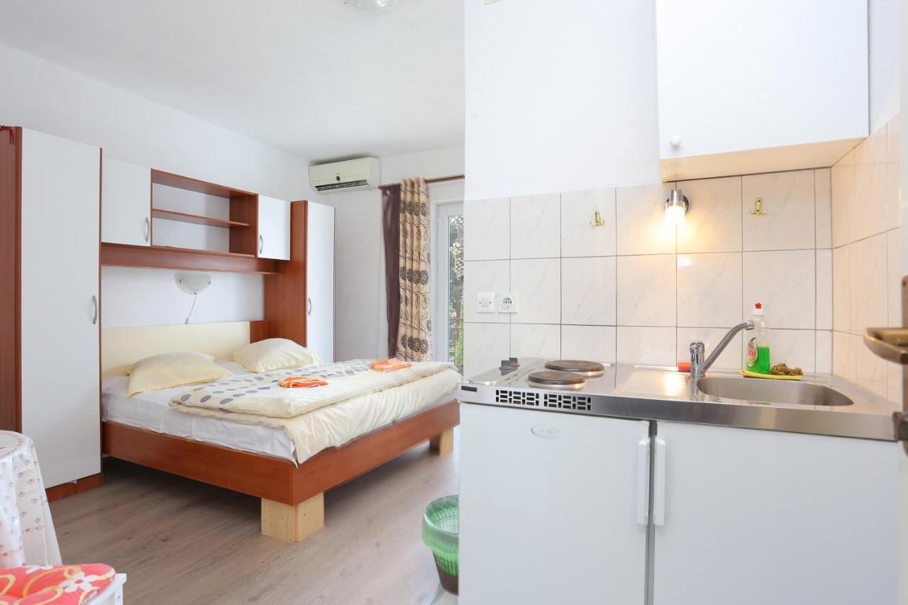 Apartments With A Parking Space Tucepi, Makarska - 6695 Экстерьер фото
